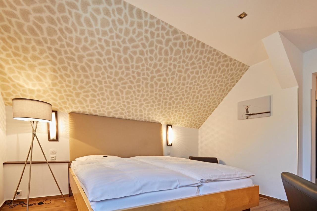 Hotel Zur Wartburg Реда-Виденбрюк Экстерьер фото