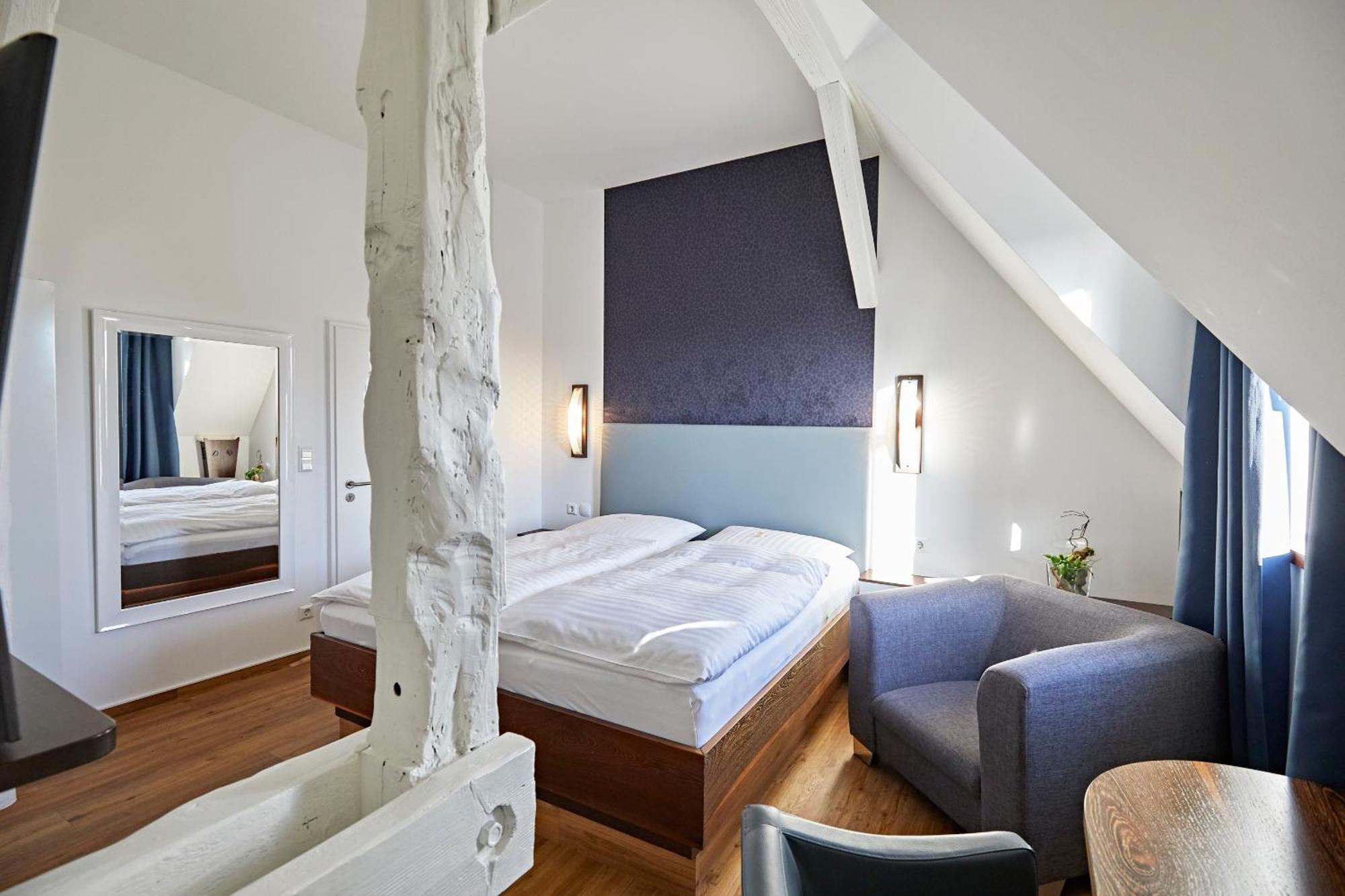 Hotel Zur Wartburg Реда-Виденбрюк Экстерьер фото
