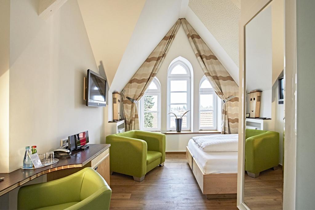 Hotel Zur Wartburg Реда-Виденбрюк Экстерьер фото