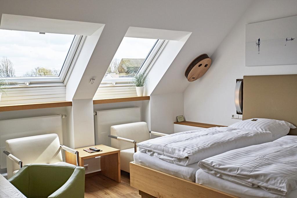 Hotel Zur Wartburg Реда-Виденбрюк Экстерьер фото