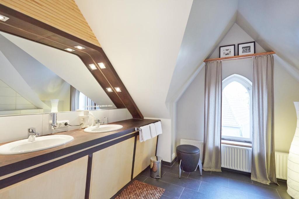 Hotel Zur Wartburg Реда-Виденбрюк Экстерьер фото